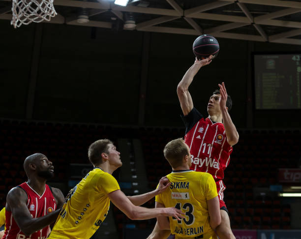 贝恩砸脚丢 贝恩砸脚丢