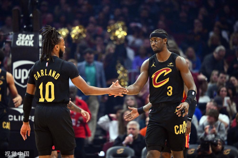 他的脚后意 他的脚后意